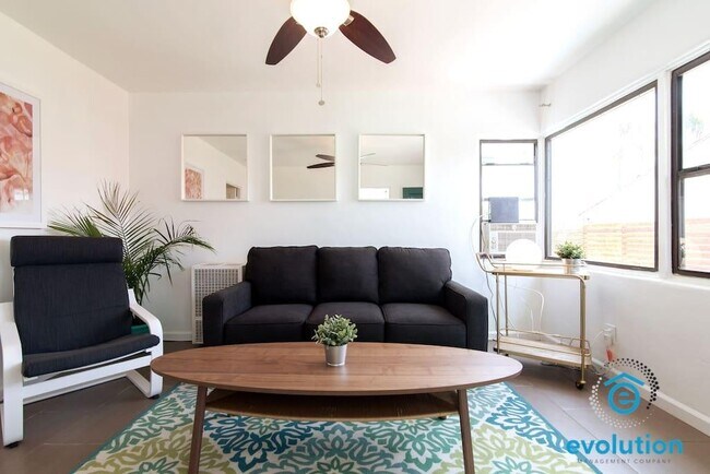 Photo - 4110-4116 Kansas St - 4112 Kansas St