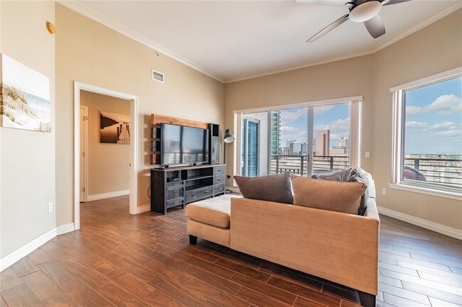 Photo - 449 S 12th St Unit 1406