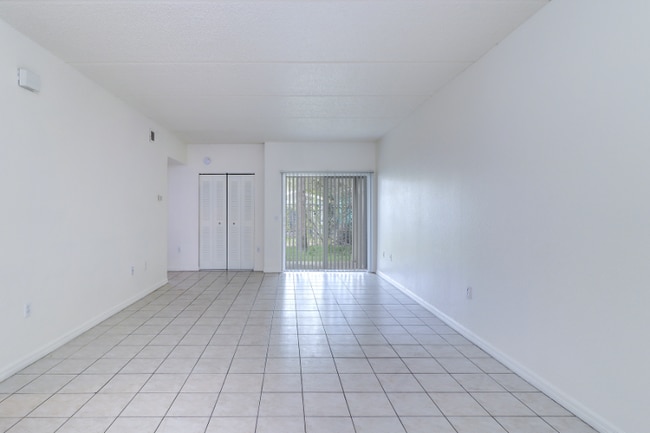 Photo - 2675 50th Ave N Unidad 111