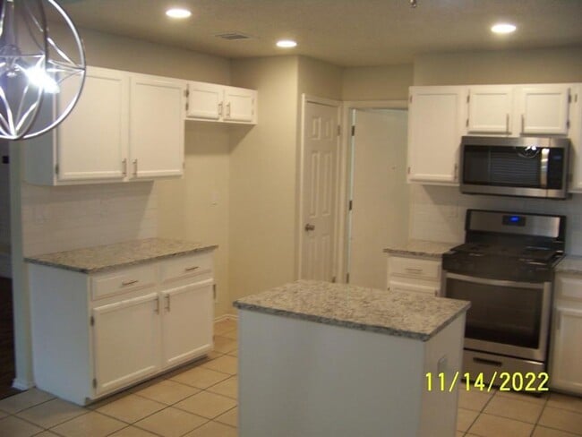 Photo - Single story 3 bedroom 2 bath home in Gracywoods