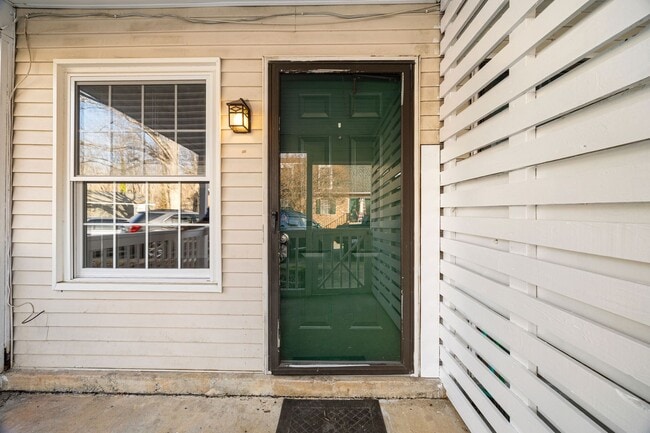Photo - 480 Burgoyne Rd