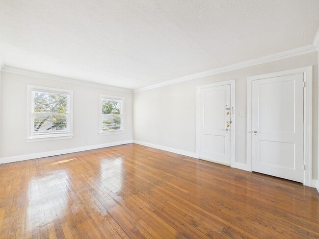 Building Photo - 1920 Richmond Ave. Unit 3