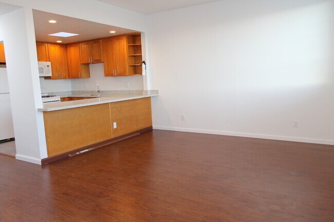 Photo - EPIC REA - Top Floor Unit - Panoramic View...