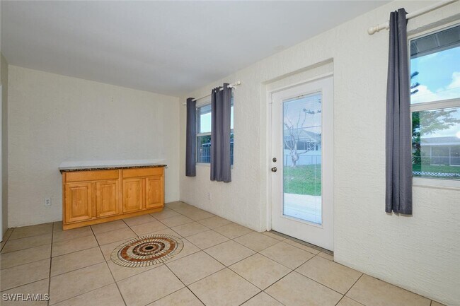 Photo - 2614 SE 12th Pl
