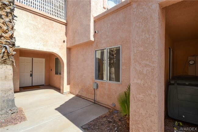 Photo - 2911 Country Club Dr