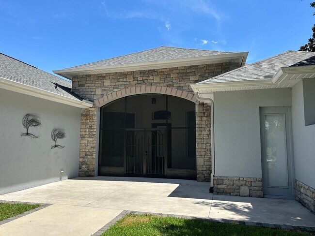 Photo - 6109 Spinnaker Loop