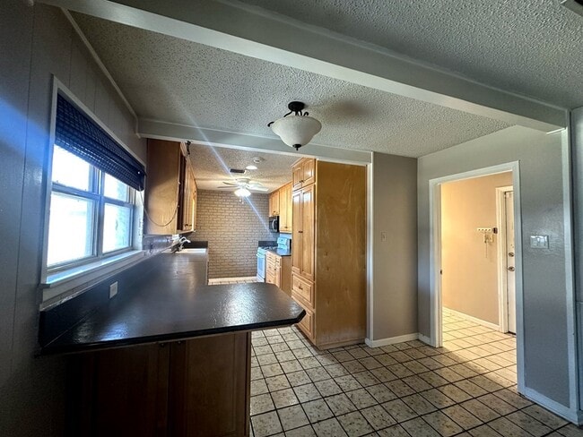 Photo - 3009 Bonham Ave