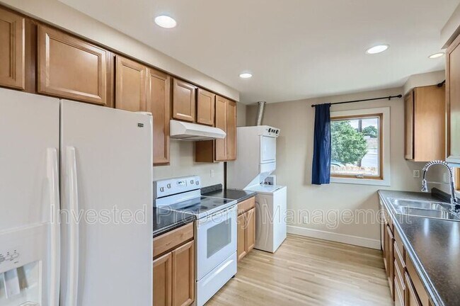 Photo - 3580 S Marion St Unit A