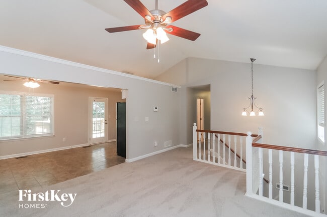 Photo - 401 Bakers Bridge Cir