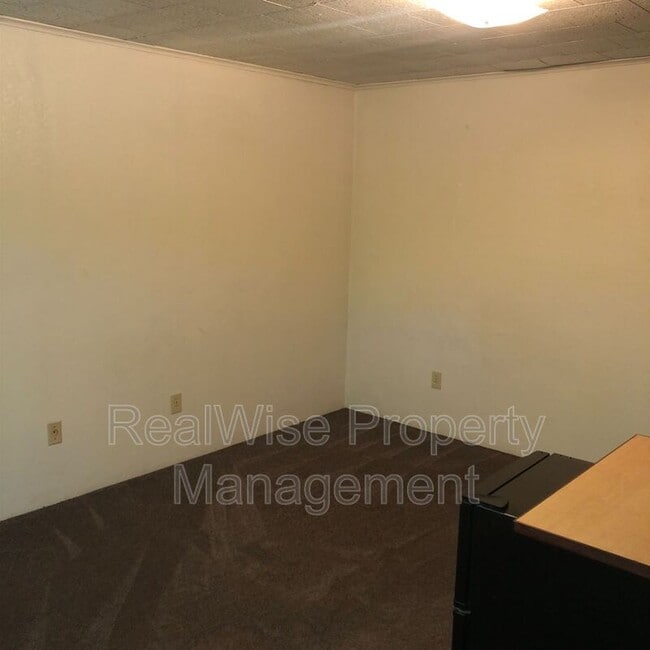 Photo - 161 B St