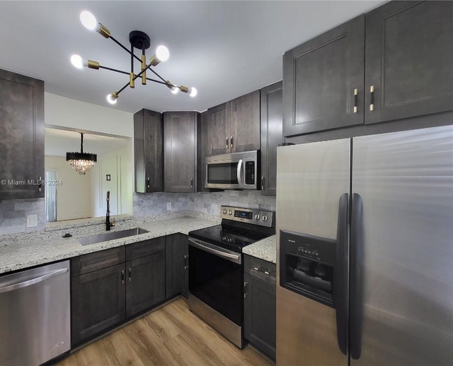 Building Photo - 8610 N Sherman Cir Rental