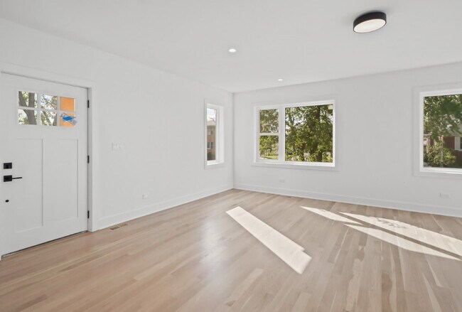 Photo - 2201 N 74th Ct