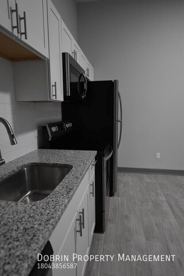 Photo - 106 E Clay St Unit A