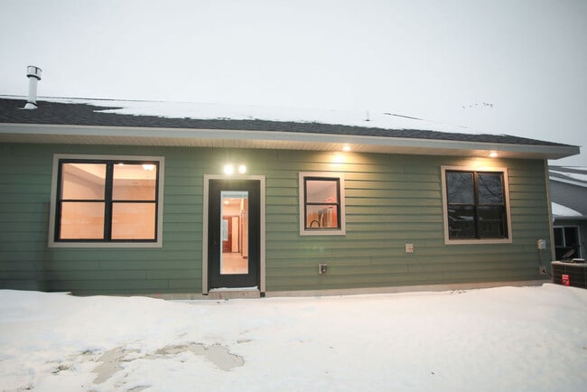 Photo - 1926 W 6th St