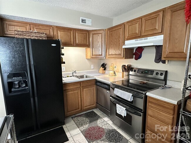 Photo - 5906 E North Carolina 150 Hwy