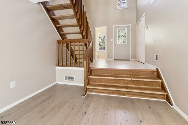 Photo - 10 Brookline Ct