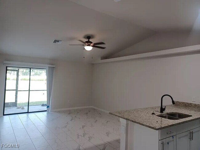 Photo - 1109 SE 5th Ct