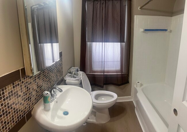 Photo - 8498 Trinity St