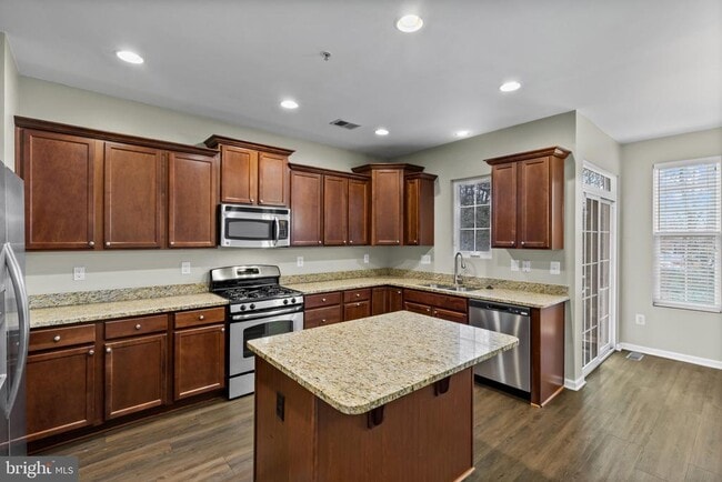 Photo - 7544 Stonehouse Run Dr