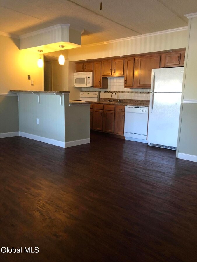 Photo - 82 Crescent St Unit 21D