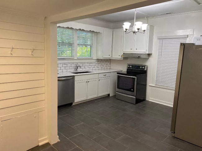 Photo - 508 W Cameron Ave