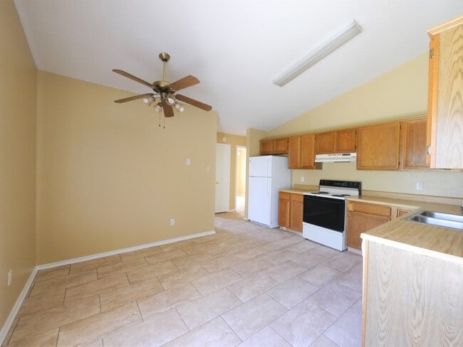 Photo - Affordable, move in ready home!