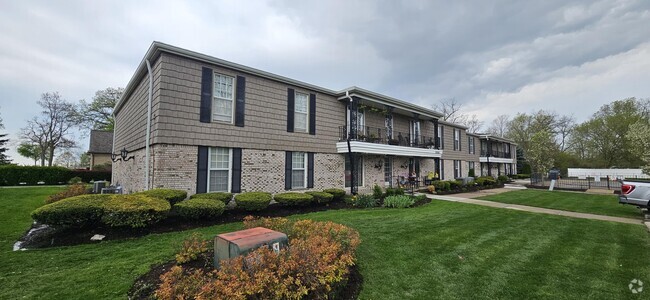 Building Photo - 24360 E River Rd Unit 23 Rental