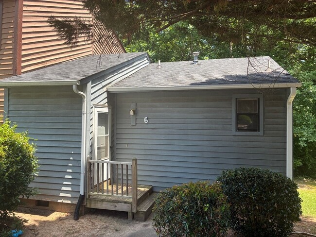 Photo - One bedroom, 1 bath condo in Durham Unit 6