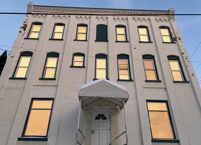 Building Photo - 123 Park Ave Unit 3