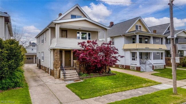 Building Photo - 2056 Wascana Ave