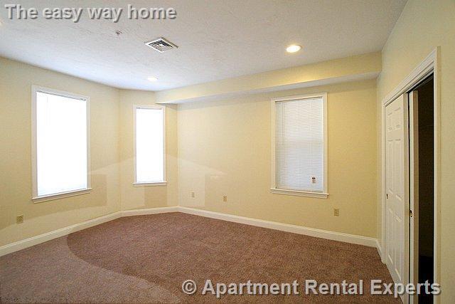 Building Photo - 466 Green St Unit #2