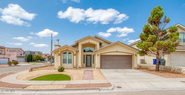 Building Photo - 12561 Paseo Alegre Dr