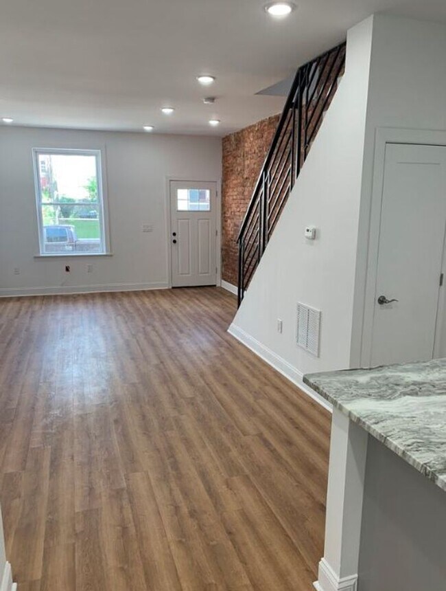 Photo - Single Family Strawberry Mansion