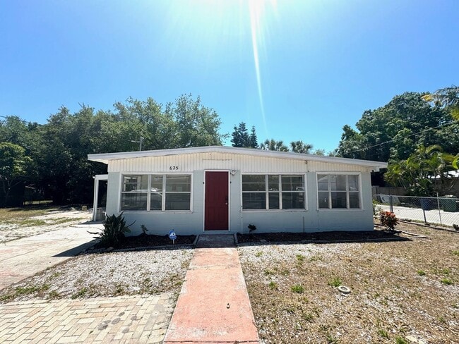 Spacious 4-Bed/2-Bath Home for Rent in Bra... - Spacious 4-Bed/2-Bath Home for Rent in Bra...