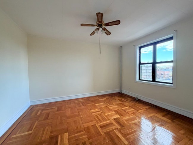 Photo - 3063 Buhre Ave Unidad 4