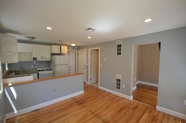 Building Photo - 12 Cheever Ct Rental