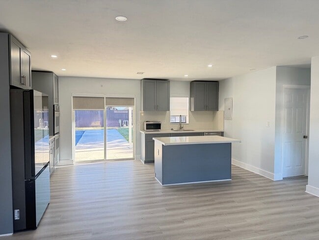 Photo - 9900 Dominican Dr