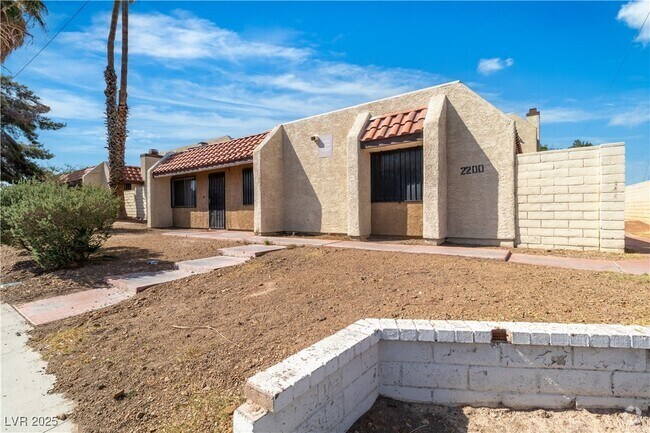 Building Photo - 2200 Venus Ave Unit C Rental