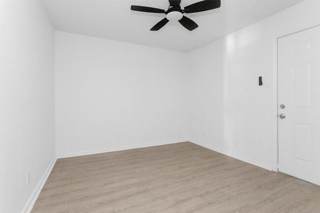 Photo - 16016 Green Manor Dr Unit D