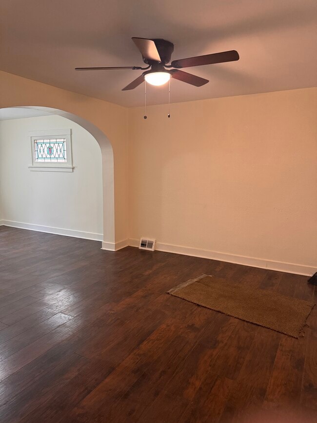 Photo - 727 Maytide St