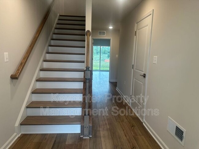 121 Gibraltar Dr