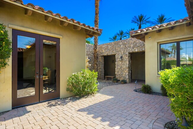 Photo - 56222 Village Dr