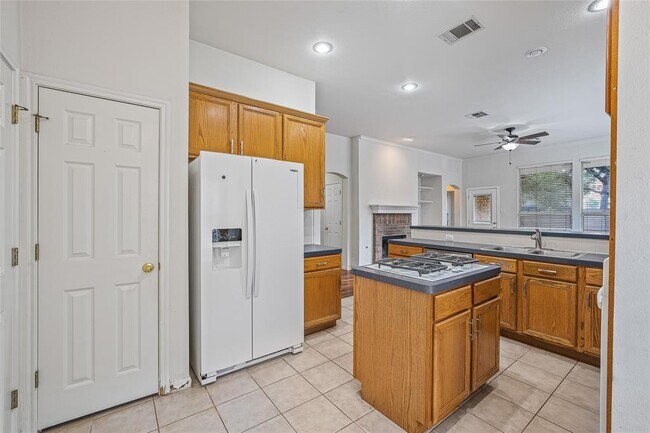 Photo - 1804 Montana Sky Dr
