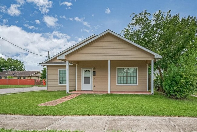 Building Photo - 213 W Murrill Ave Rental