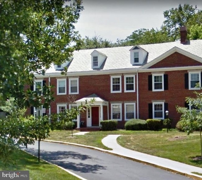 Building Photo - 3279 S Stafford St Unit B1