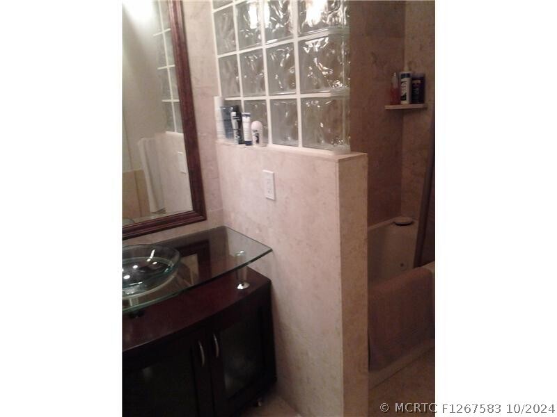 Photo - 6301 N Falls Cir Dr Unit 402