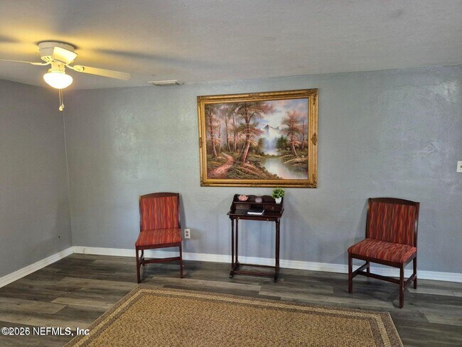 Photo - 1305 E 30th St