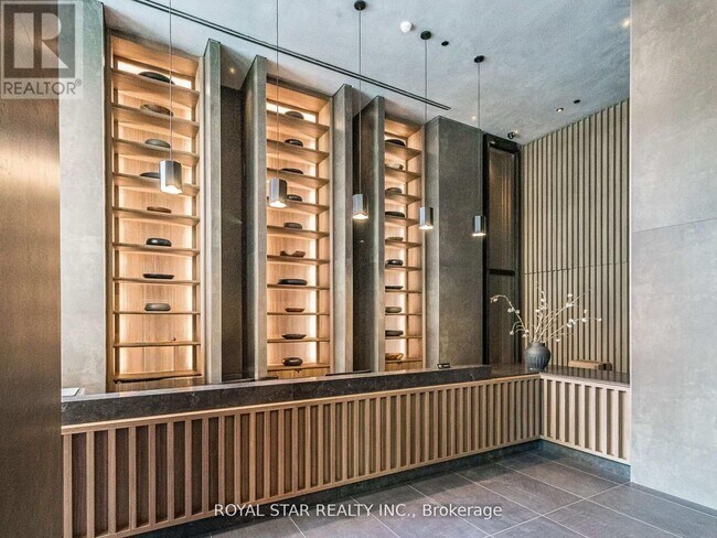 Photo - 55 Charles St E Unité 1305