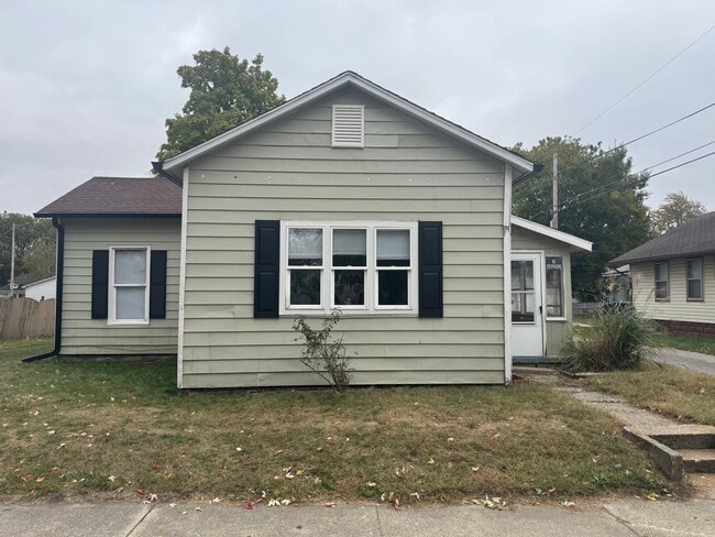 Photo - 714 N Wabash Ave