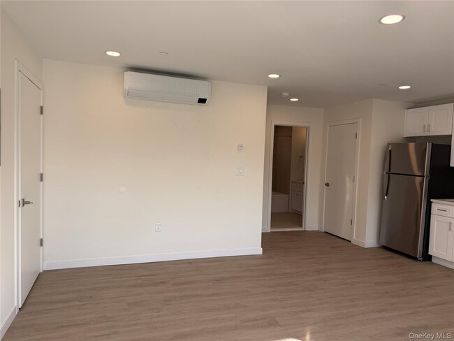 Photo - 5 Colonial Dr Unit 4